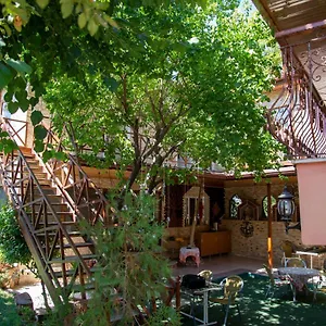Sinter Terasse House Памуккале